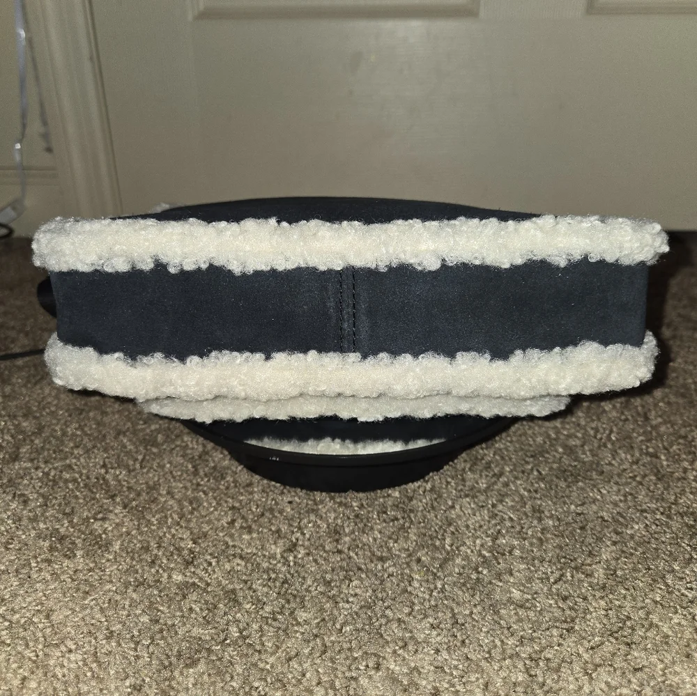 NWT Michael Kors Bradshaw Suede & Faux Shearling Messenger Bag - Picture 6 of 14